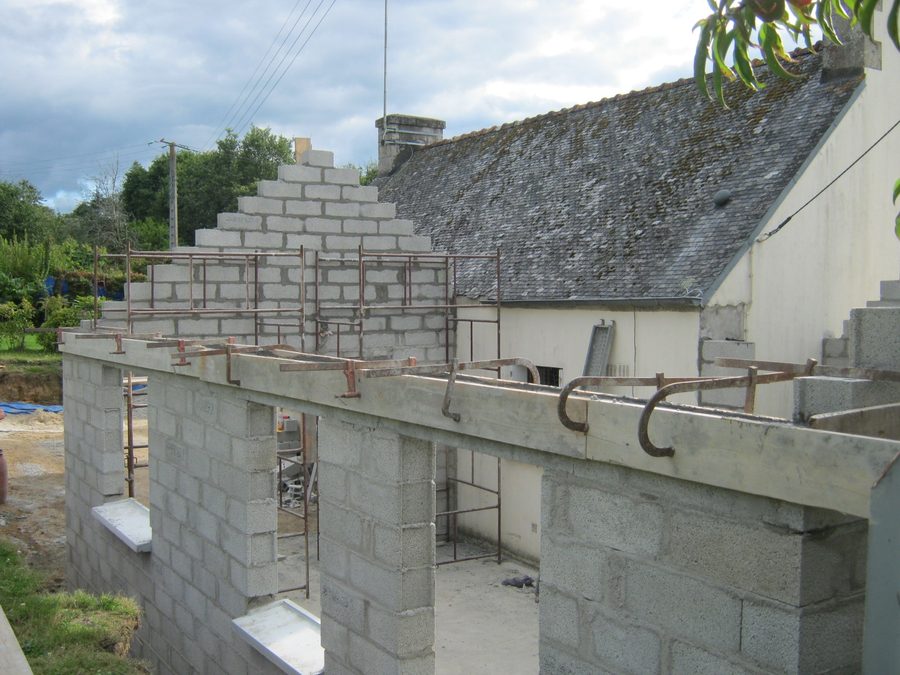 Block-built extension: walls up