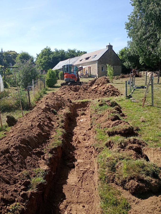Long trench dug up to the house